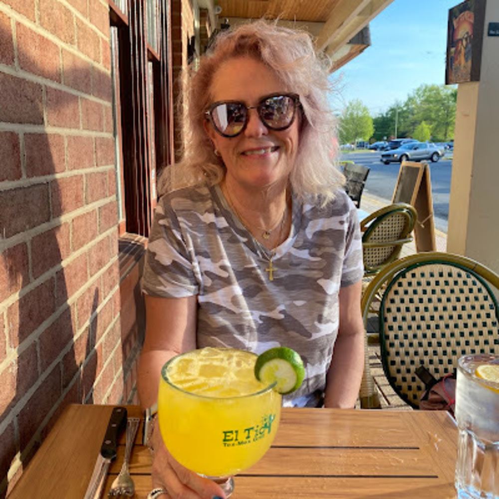 Meet your Posher, Elizabeth